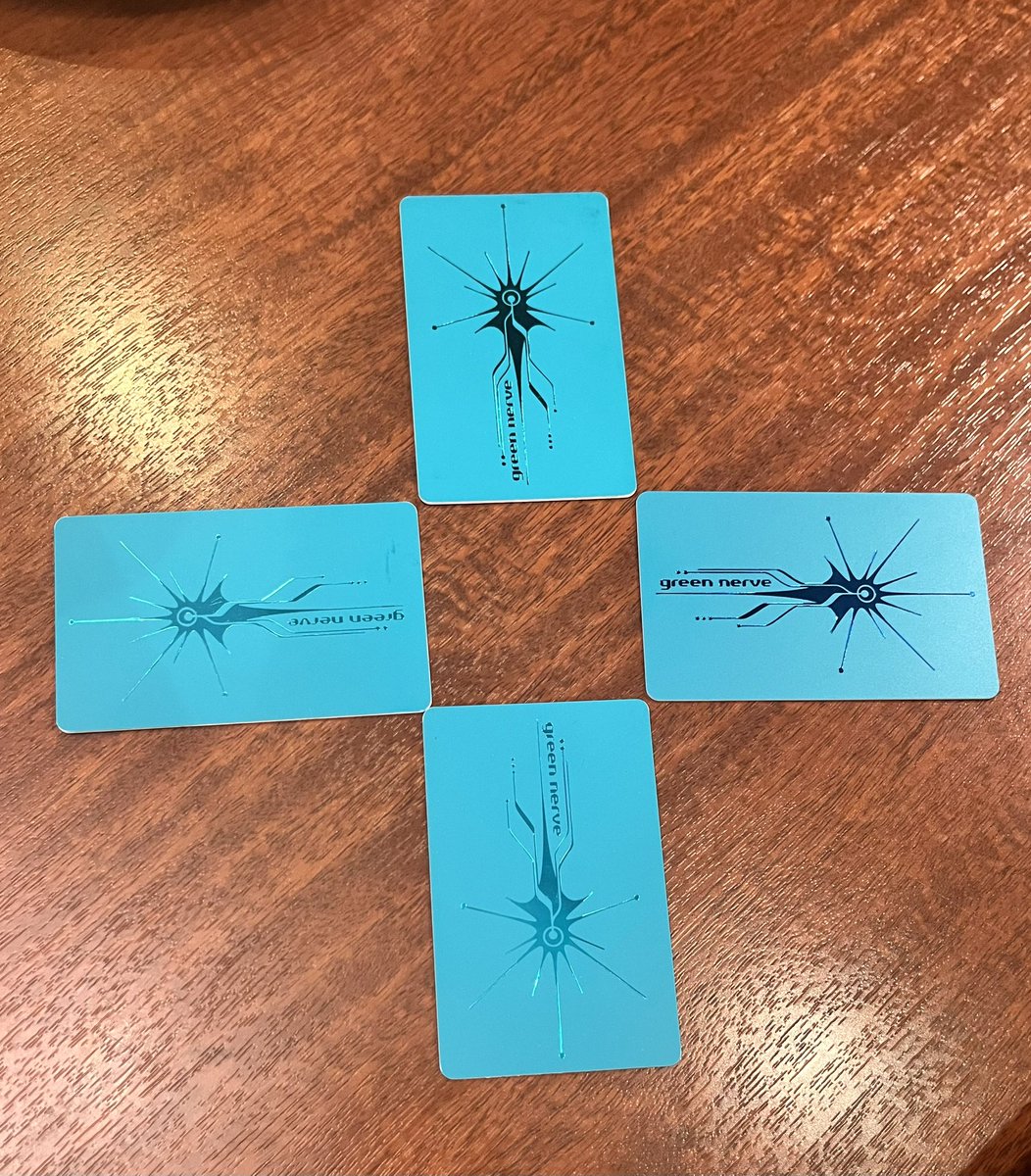 なで肩 tweet media