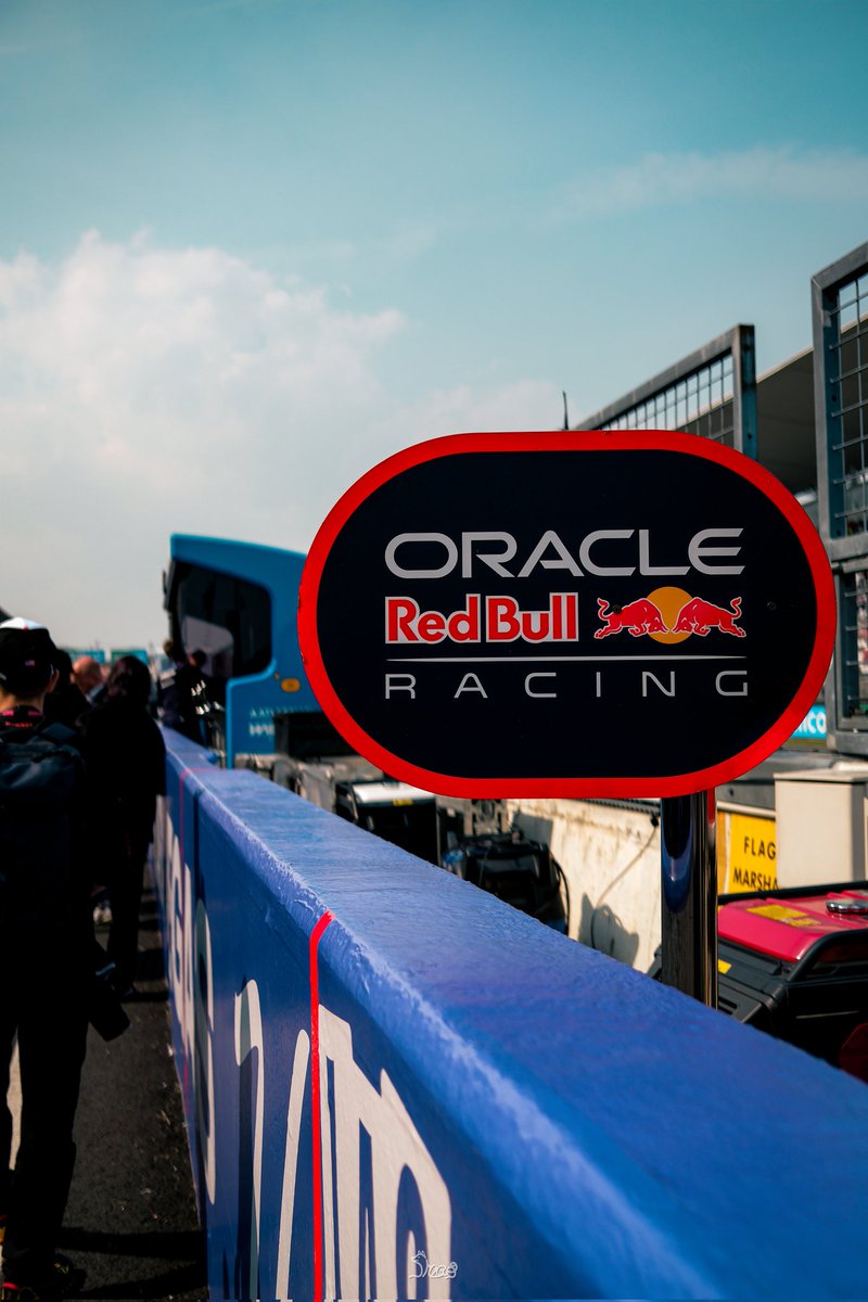 _shiba_FL5_'s tweet image. maxに会えた鈴鹿🏁🫶

#F1 #redbull