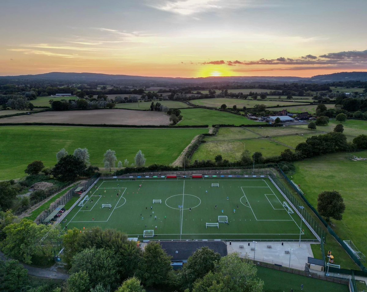 South Park Reigate FC tweet media