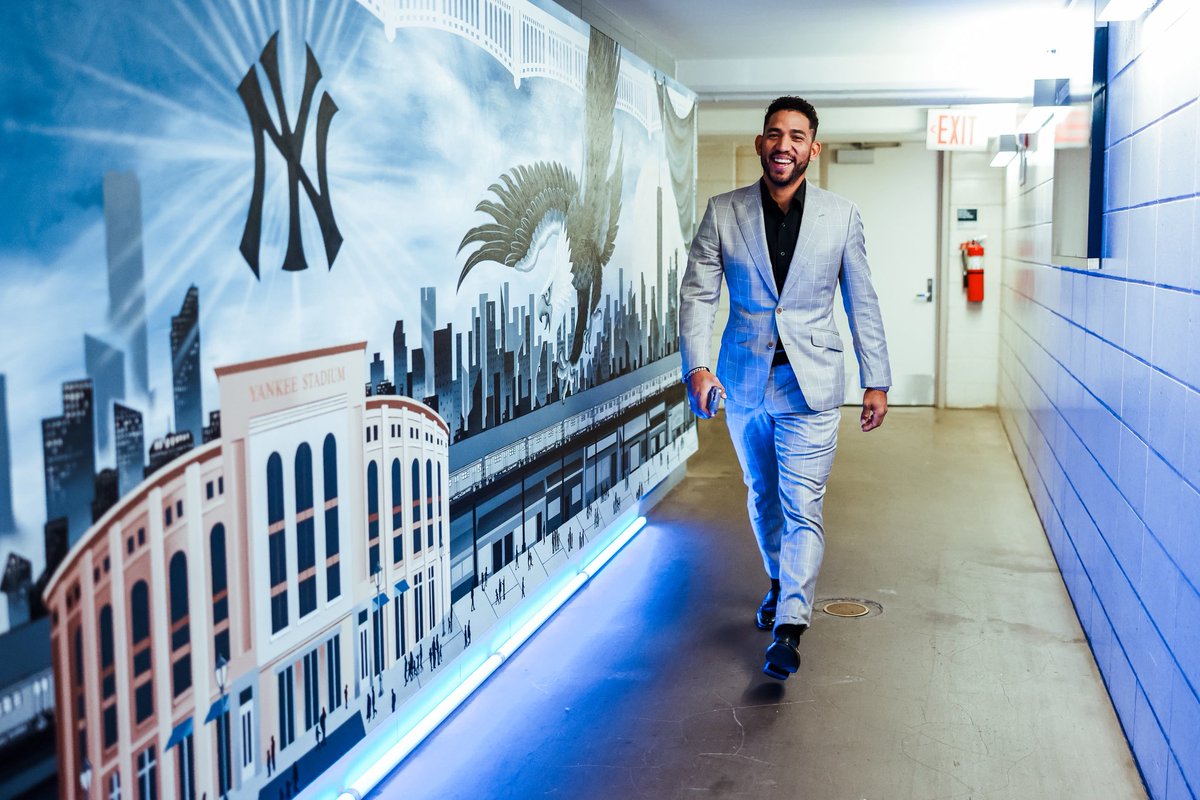 Yankees's tweet image. All Smiles for #OpeningDay at The Stadium 😊

#RepBX