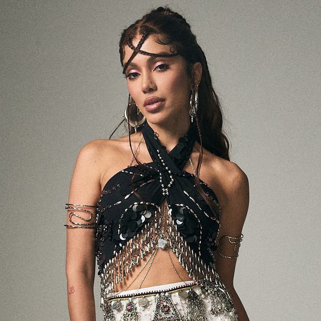 UpdateCharts tweet media