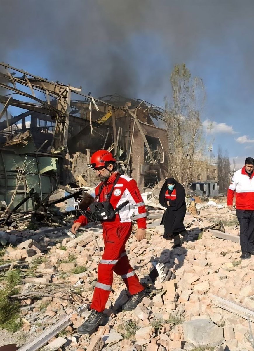 Arya Yadeghaar tweet media