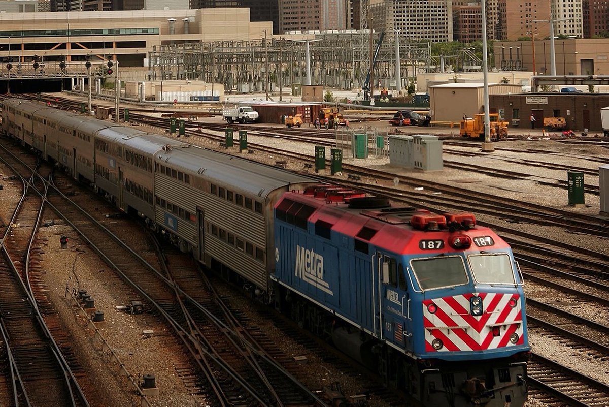 Illinoying tweet media