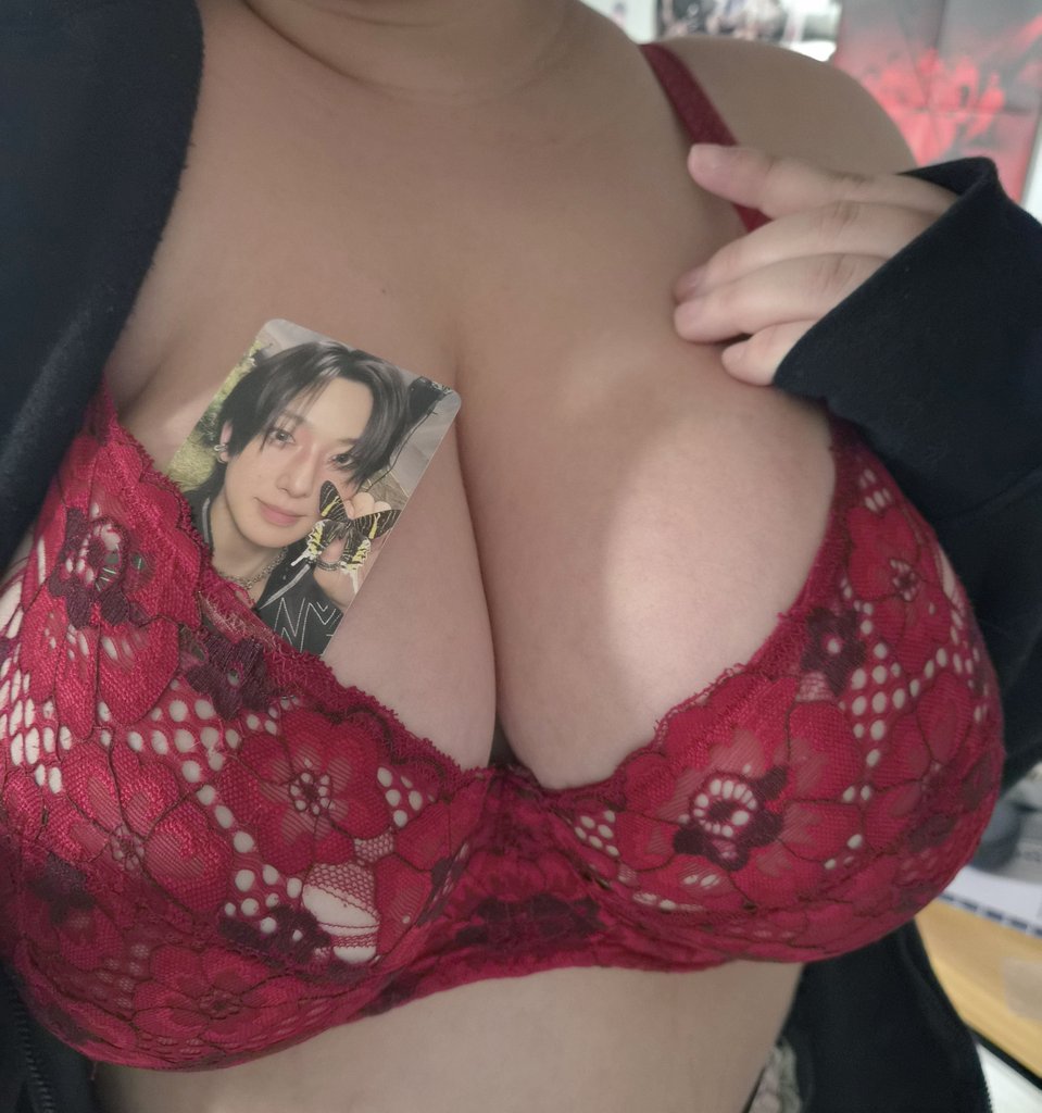 ☆ mer on fire ☆ tweet media