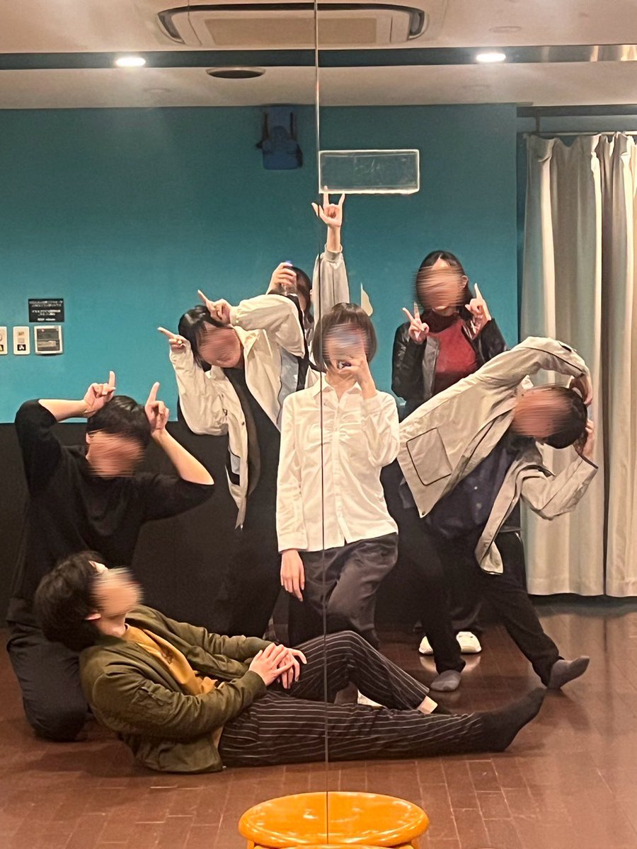 kinlive_returns's tweet photo. 練習スタートしました！！
相変わらずはしゃぎながらも、しっかりと合わせるところは集中し、実りのある練習となりました。🔥

気合いが入りすぎるあまり、オールで深夜練を行ったメンバーもいたそうです。 https://t.co/JNezVnBwq7
