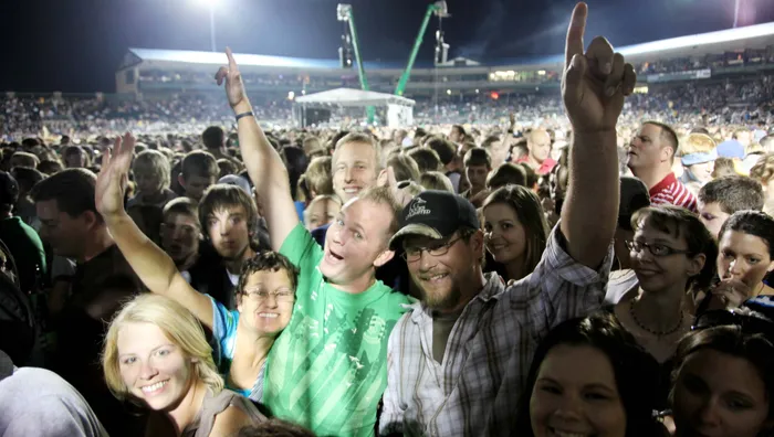 C. Sandbatch (Best Selling Poet) tweet media