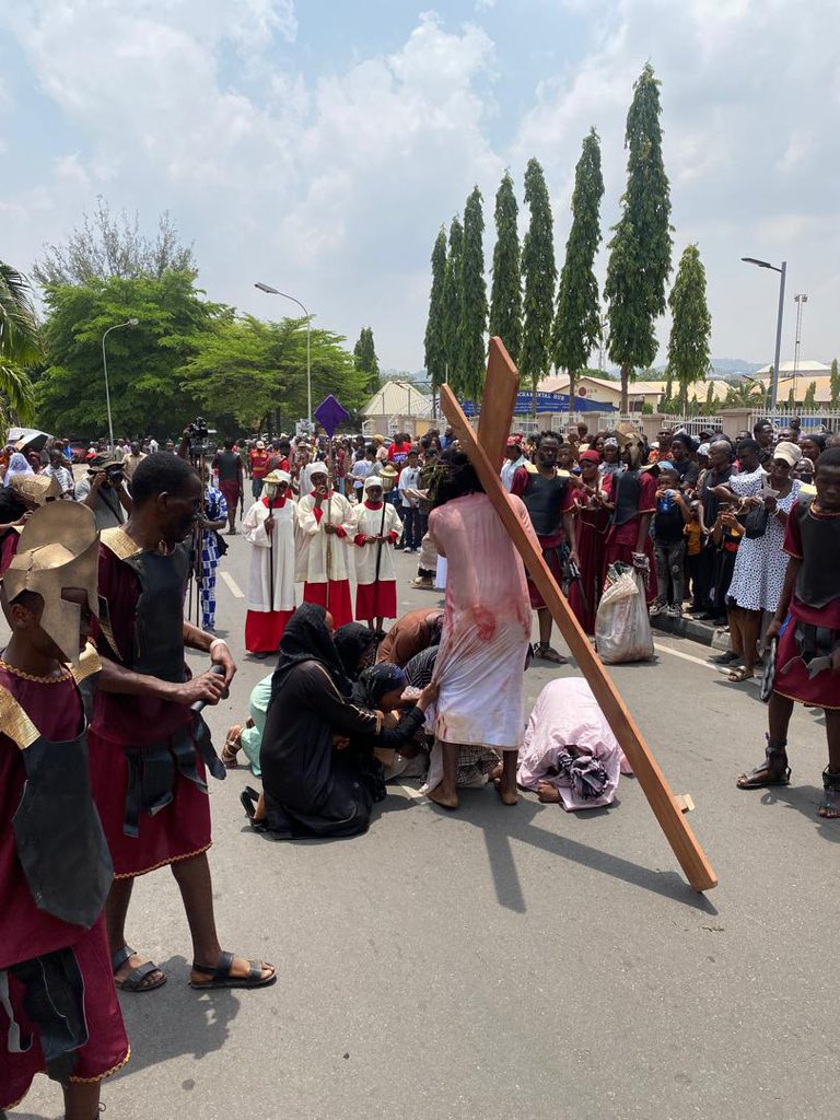 Sommie____'s tweet image. Good Friday.
Catholic and proud 

#catholic