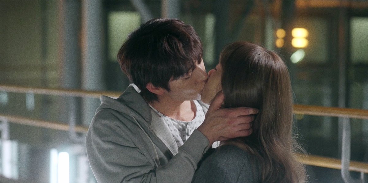 𝙢𝙤𝙢𝙞 tweet media