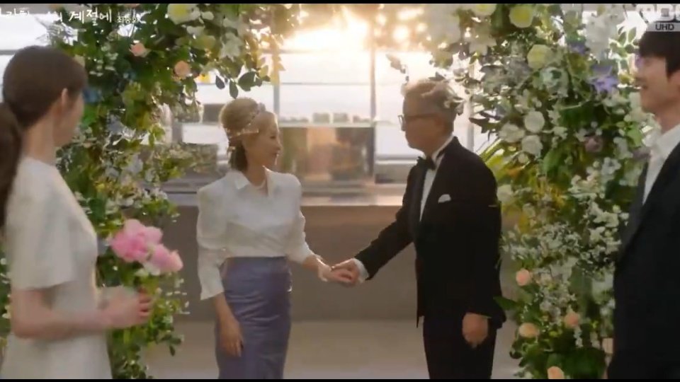 trisha ☆ tweet media