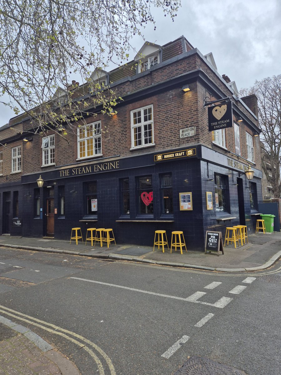 worhoose's tweet photo. In here for a bit of liquid refreshment #thesteamengine https://t.co/tZrWN4Dew0