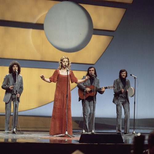 1976 Live tweet media