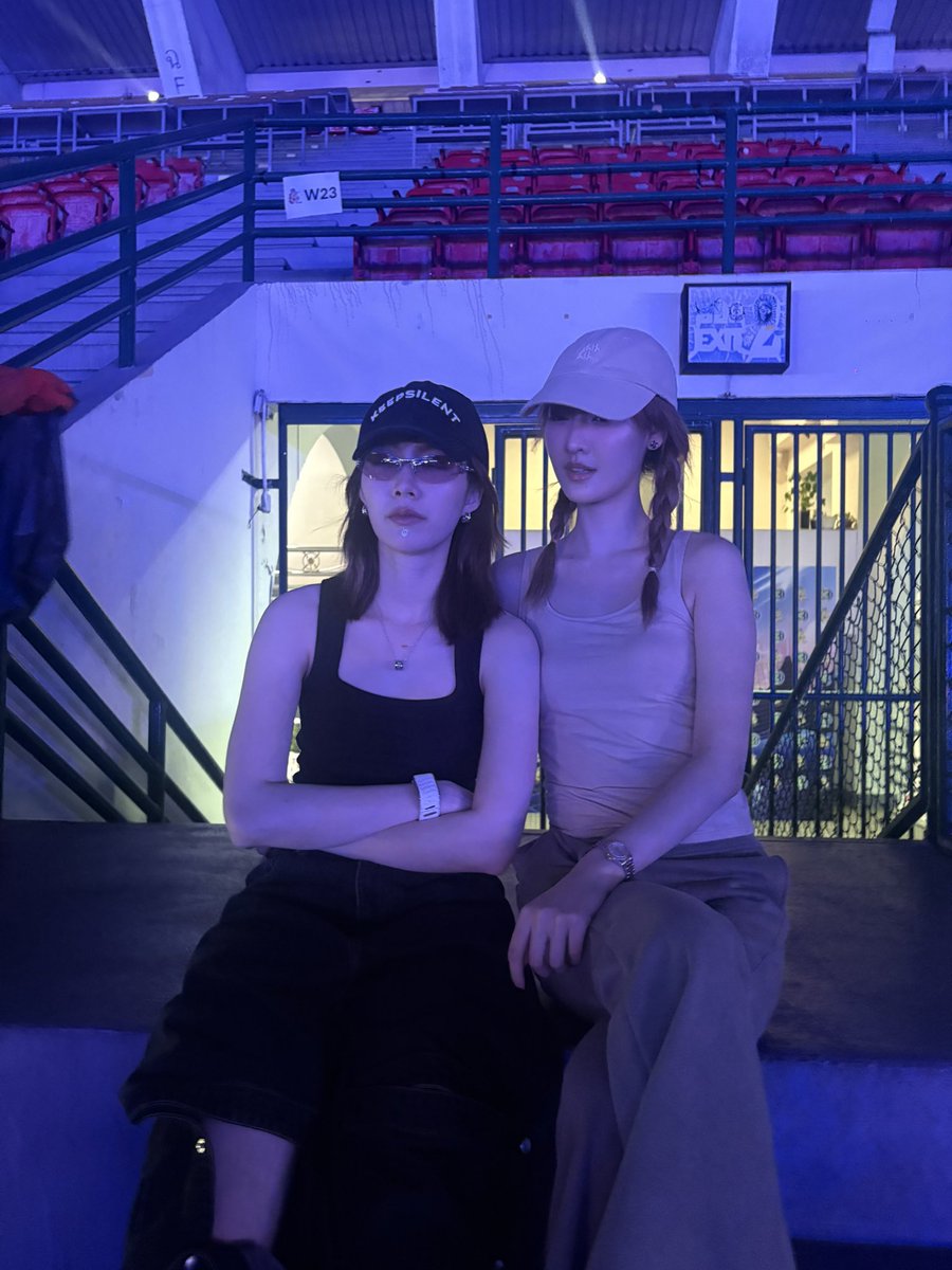 june 🌈 tweet media