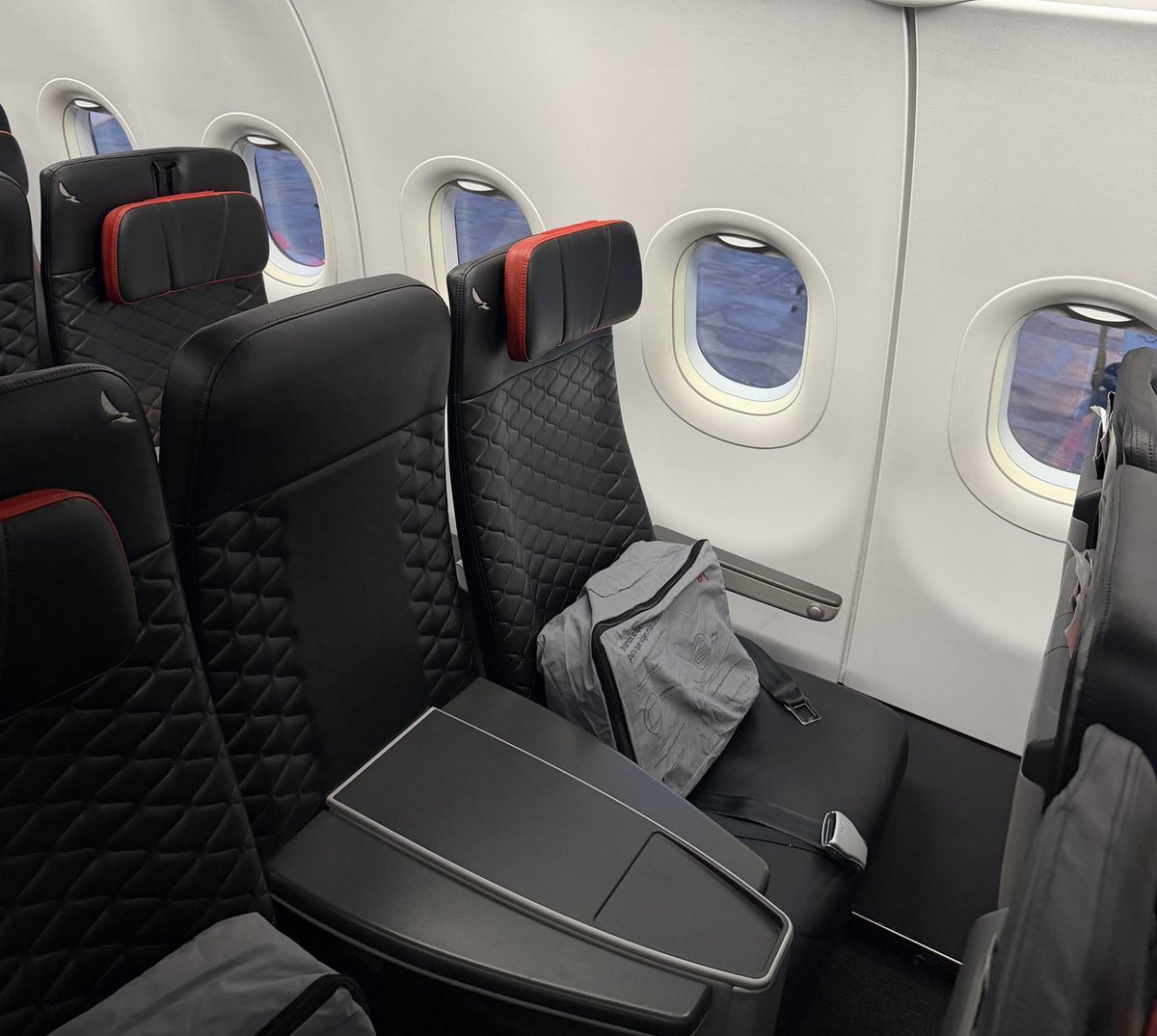 راكان العبيد tweet media