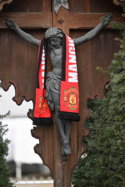 Cantona Collars AKA Larry tweet media