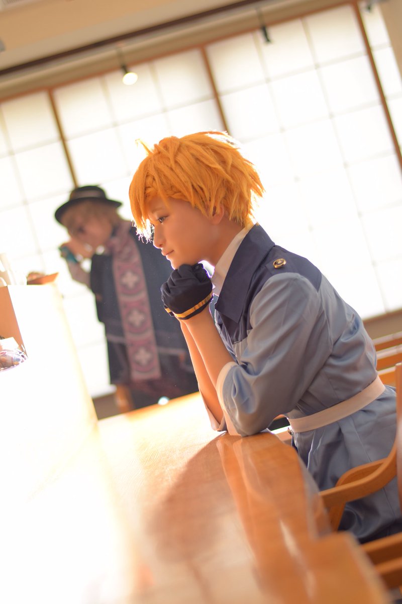 Cosplay / mhyk
　　　　　　　　Heathcliff

お料理を待ちながら…

 #夢見月の隠れ家へようこそ2
