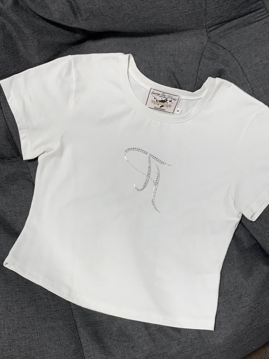 0iwaren's tweet photo. wts / ส่งต่อ ♡

threetimes jewel tee ขาว / ดำ size m 

* เพชรหลุดเล็กน้อย ขอดูเพิ่มเติมได้ค่ะ *

📮 ตัวละ 450 b (รวมส่ง)

สนใจทัก dm ได้เลยค่า ✉️

#threetimes #พรีออเดอร์เกาหลี #พรีเกาหลี #ส่งต่อเสื้อผ้ามือสอง #ส่งต่อcintage #ส่งต่อstylish https://t.co/hbn9rrYemX