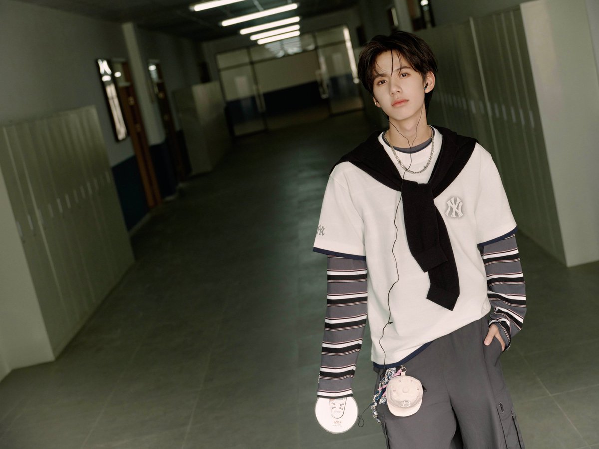 🝳 ziye tweet media