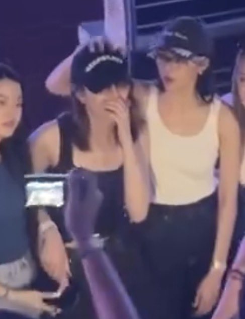 G 💜 LingOrm tweet media