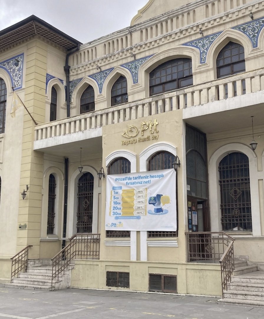 Bu güzelim tarihi binaya bu reklamı asmak doğru olmamış, PTT görevlilerinin daha duyarlı davranmasını bekliyorum.

<a href="/PTTKurumsal/">PTT AŞ</a> <a href="/iktm42/">Konya İl Kültür ve Turizm Müdürlüğü</a> <a href="/Konyabuyuksehir/">Konya Büyükşehir Belediyesi 🇹🇷</a> <a href="/mesadcagla42/">Muhammed Esad Çağla</a>