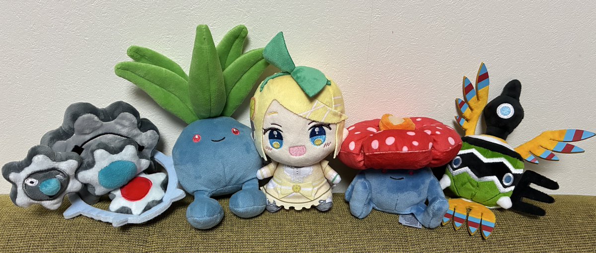 残ってたからくじしたらリンたゃぬいきた！オキニポケと並べよ！