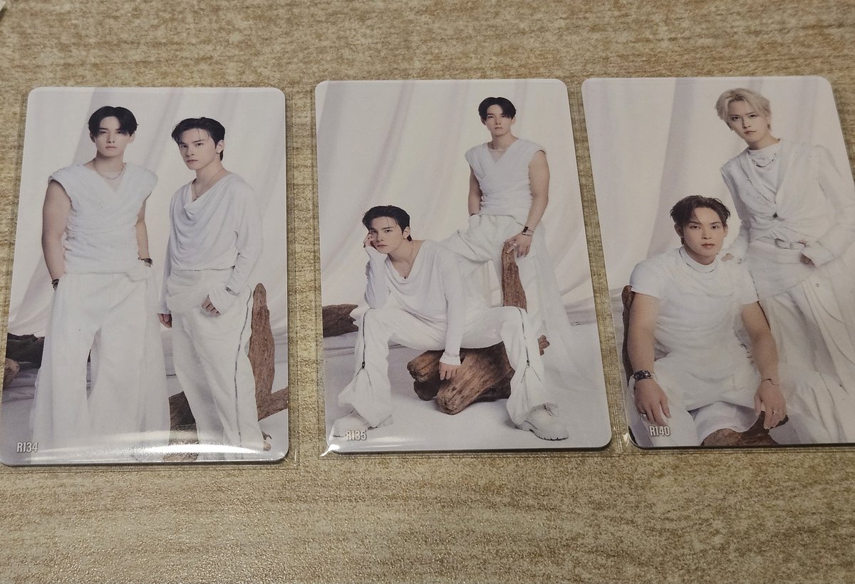 ri_☺︎ tweet media