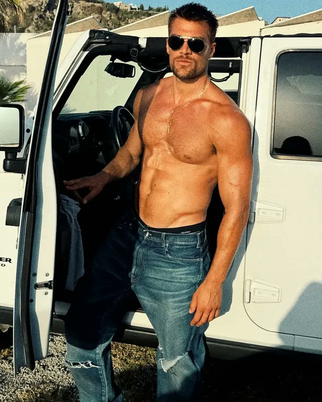 ♤ Taylor ♤ tweet media