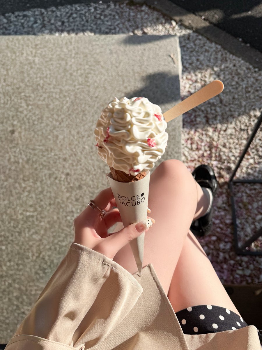 𝗄𝖺𝗋𝗂 tweet media