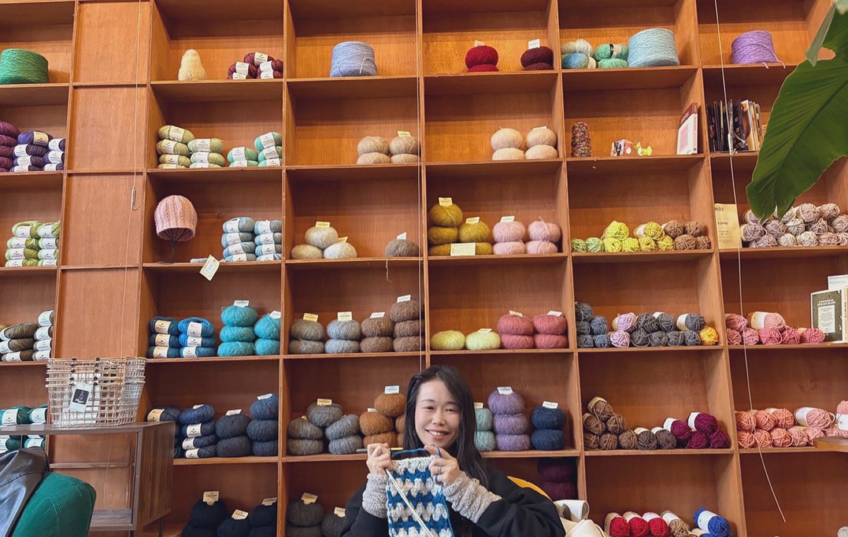 Annielovescode's tweet photo. ソウル毛糸仕入れの旅🧶
(最高の編み物カフェにいくつも出会えた) https://t.co/yGaI58DWwc