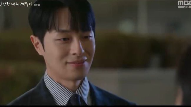 deokjil247's tweet photo. Yeon Taeseok's hair is down, and he drops the honorific and casually asks, "Did you have to go home early?" to Hayeong, who tops the hug and kiss we wish they had. Oh my heart beat so fast like AAAAAA his smile is just too cute😭💗
#InYourRadiantSeason #InYourRadiantSeasonEp12 https://t.co/YNqeYXFuez