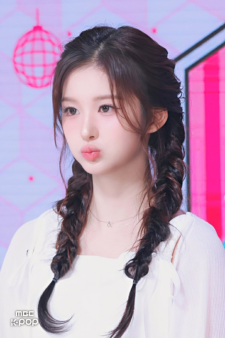 : princess.site/yoon-a ❤︎ tweet media