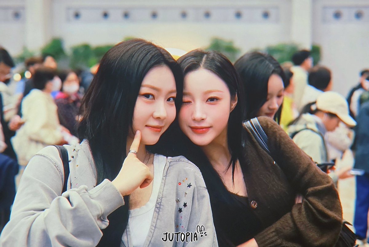 260403 프리뷰
룸메즈

#아이칠린 #ICHILLIN #예주 #YEJU 
#봐도봐도예쀼_와쮸
#쟄과콩나물 #JACKIE #재키