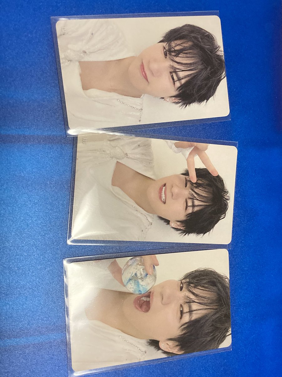 よこす tweet media