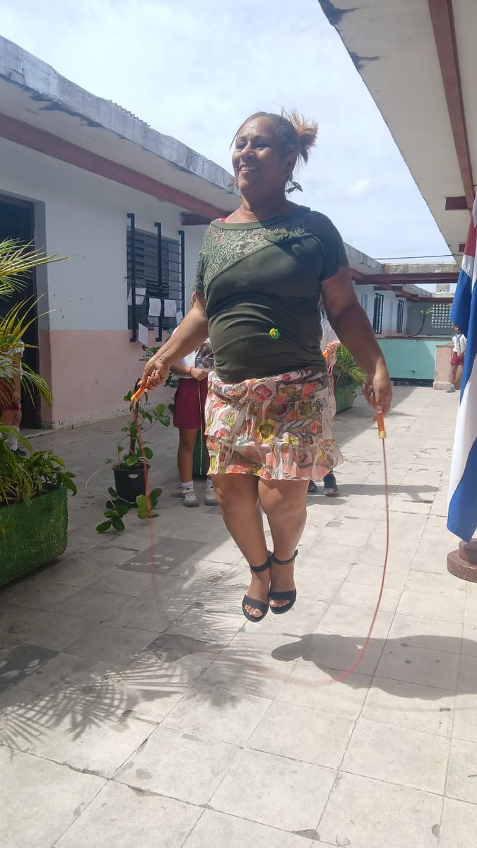 Un día lleno de emociones, alegrías y colores en Educación Regla,unidos Directores,educandos y familia ♥️🇨🇺
<a href="/EducacionRegla/">Dirección General de Educación Regla</a>
<a href="/YolivanC41557/">Yoliván Prevost Candó</a> 
<a href="/DirectEducaHab/">Karenia Marrero Arrechea</a> 
<a href="/SaerySerrano/">Saery Serrano</a> 
<a href="/IzquierdoAlons1/">Livan Izquierdo Alonso</a> 
<a href="/YanetHzP25/">Yanet Hernández</a>