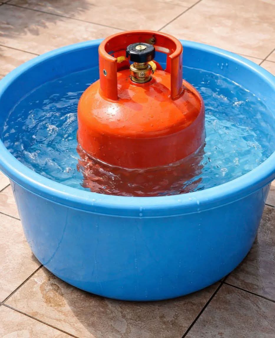 MercyMandeyo tweet media