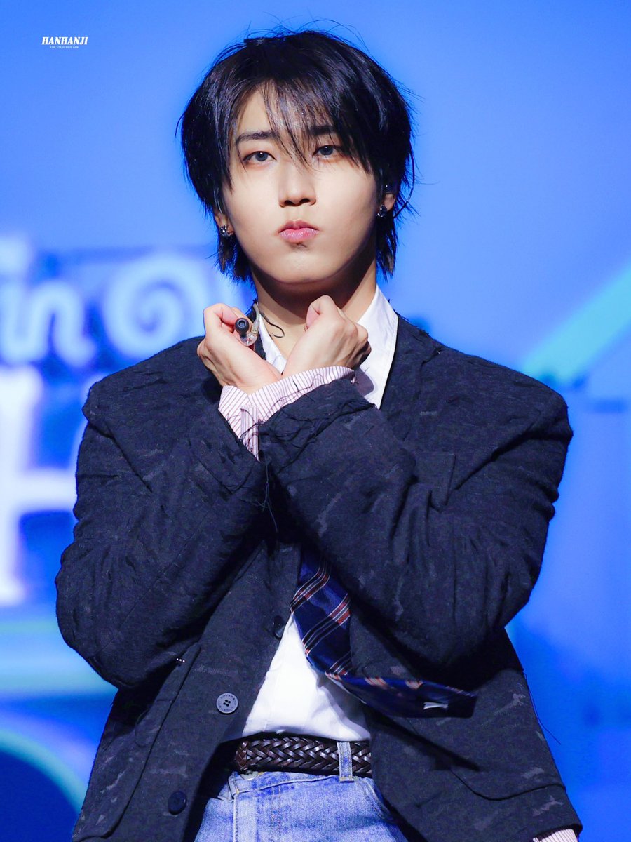 skye 🌸🐛 tweet media