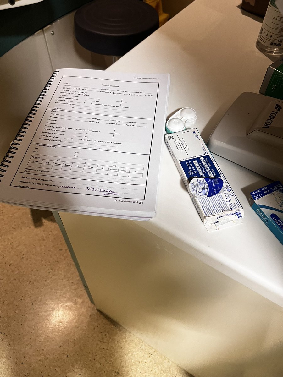 يوم بحياة طالبه بصريات