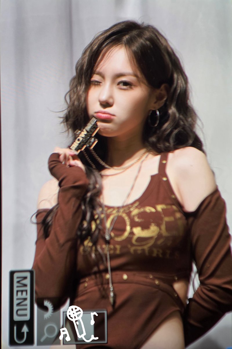 𝐬𝐢𝐧𝐠𝐟𝐨𝐫𝐔. tweet media