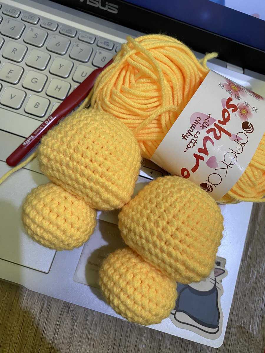 sekar(open crochet commission)🧶 tweet media