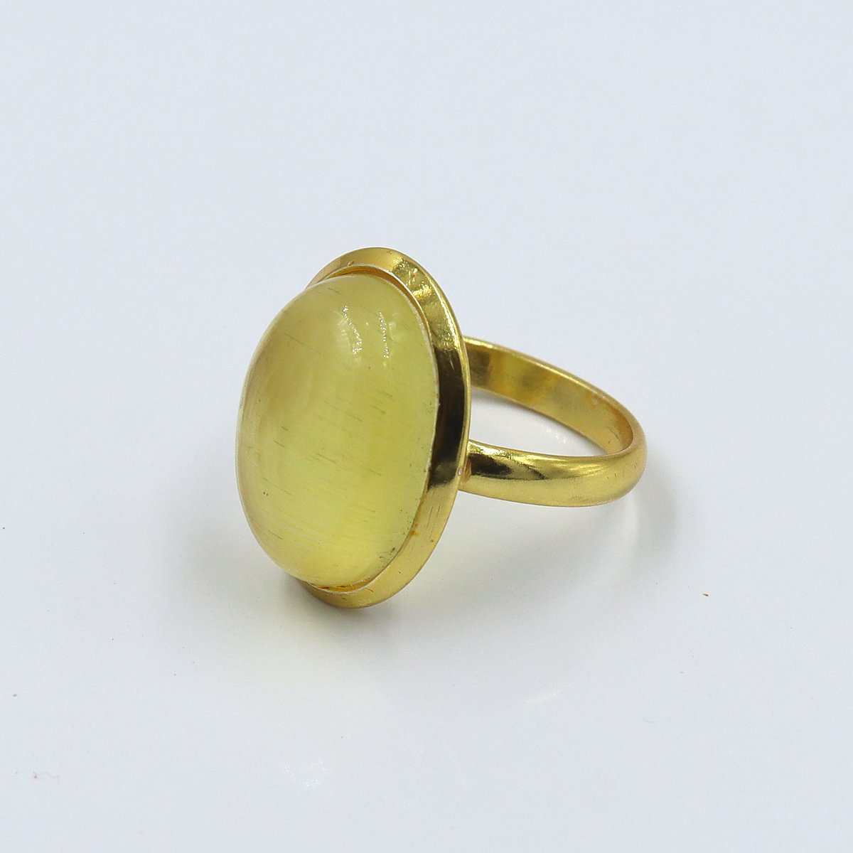 shreejijew50441's tweet image. Handmade Yellow Monalisa Gemstone Ring, Sterling Silver Gold F by Shreejijewells 
 etsy.me/4dt4bAN via @Etsy 

#elegantring #ring #gemstone #gemstonering #silverjewelry #silverring #stonering #ovalgemstone #gemstonering #gemstonejewelry #silverring #sterlingsilver