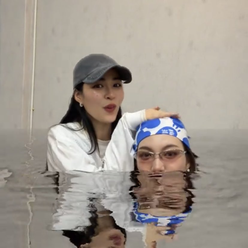 c.cat /ᙏ̤̫͚ tweet media