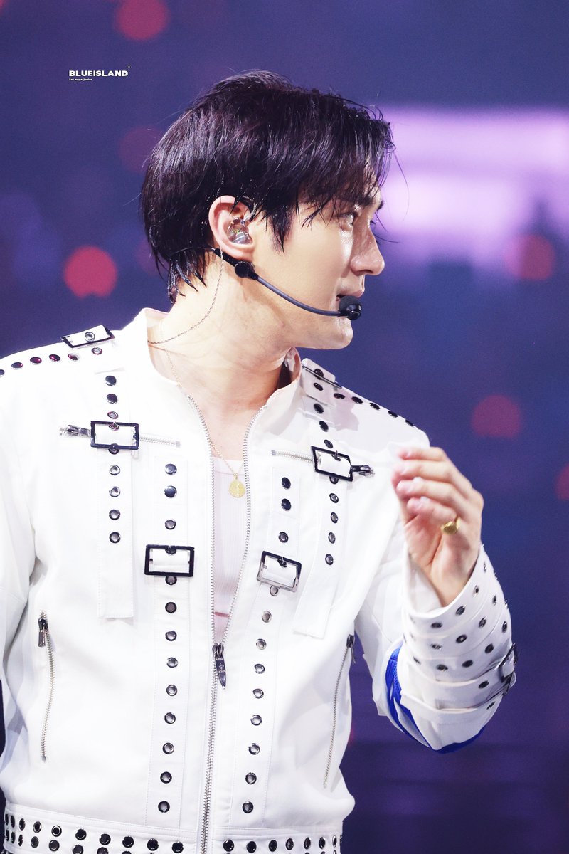 BLUE_ISLAND9 tweet media