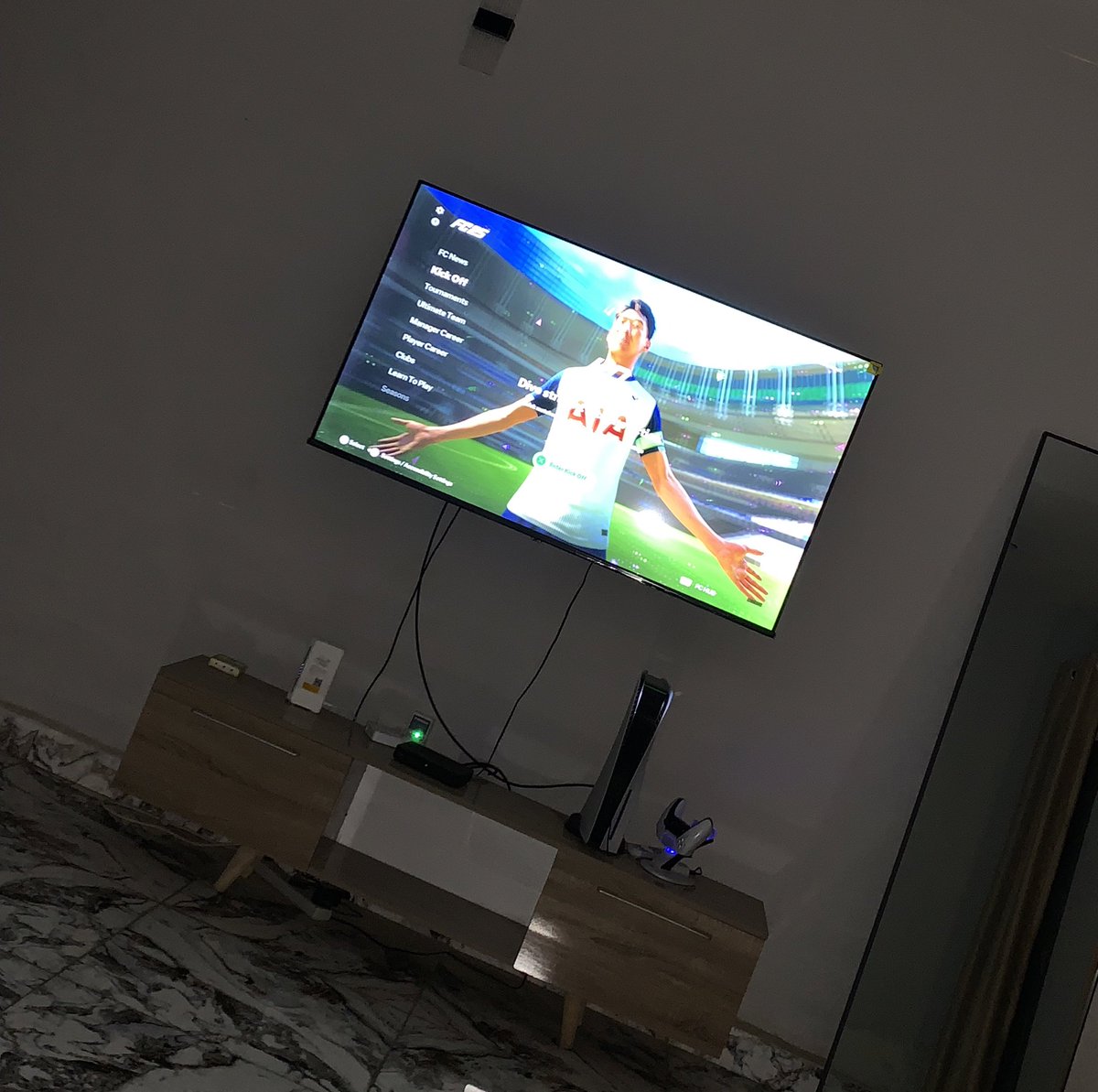 DON FLEX B 🦁 tweet media