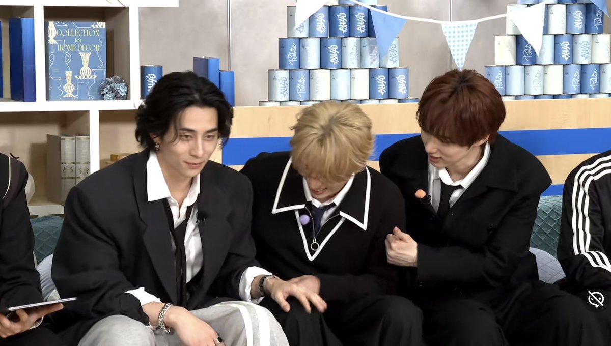 ◜𖥦◝ tweet media