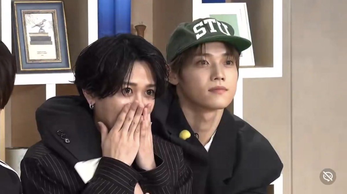 𝙢𝙞𝙣𝙖 tweet media