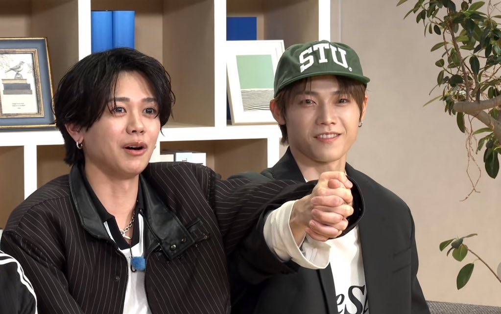 𝙢𝙞𝙣𝙖 tweet media