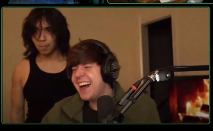 swe3tkarma's tweet photo. yumi don't look behind you but there is a mexican man https://t.co/lv2JGkQIXl