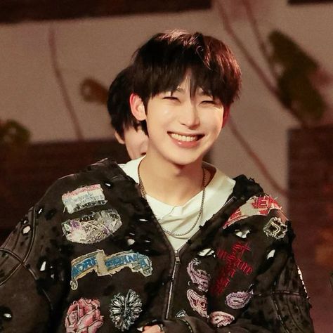 airi 🌻 tweet media