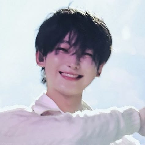 airi 🌻 tweet media