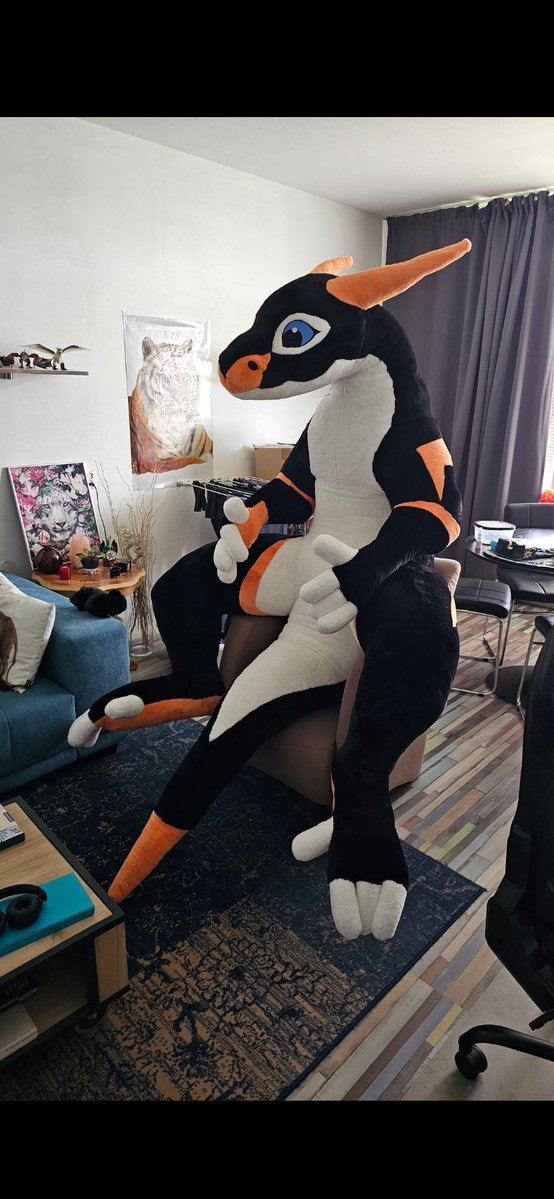 toby the otter🦦✈️ tweet media