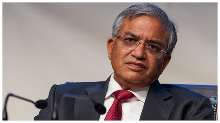 BhikuMhatre tweet media